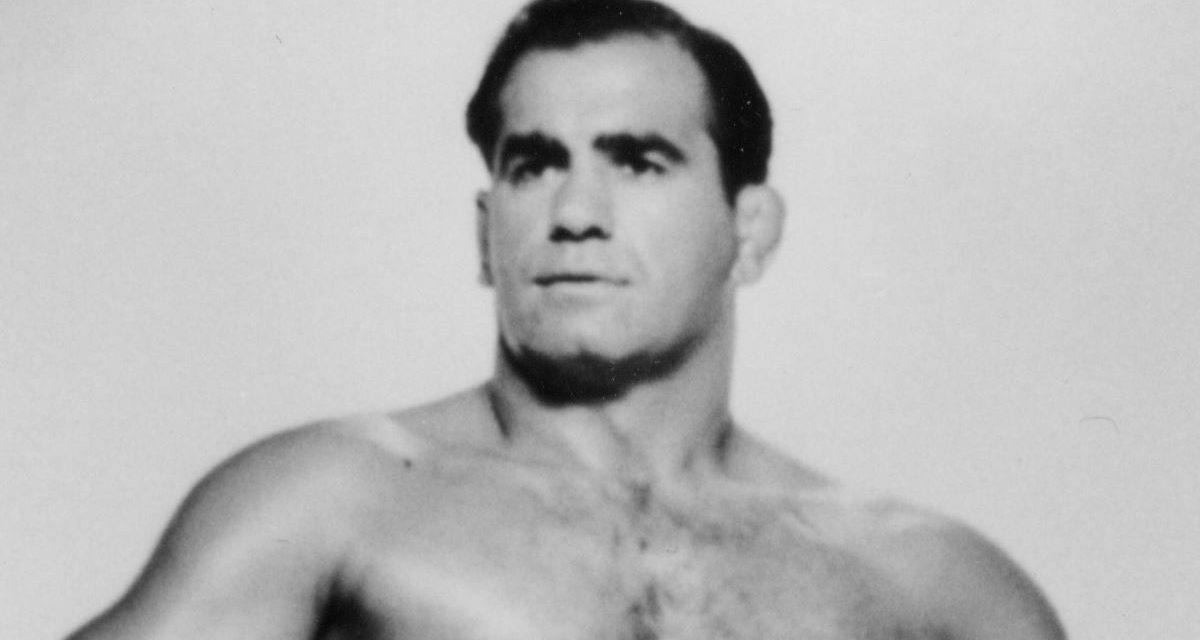 Charlie Thesz reflects on Lou’s life through scrapbooks
