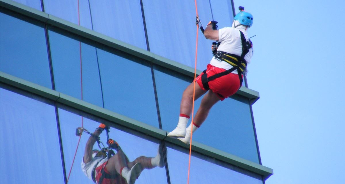 The Destroyer goes over the edge for charity
