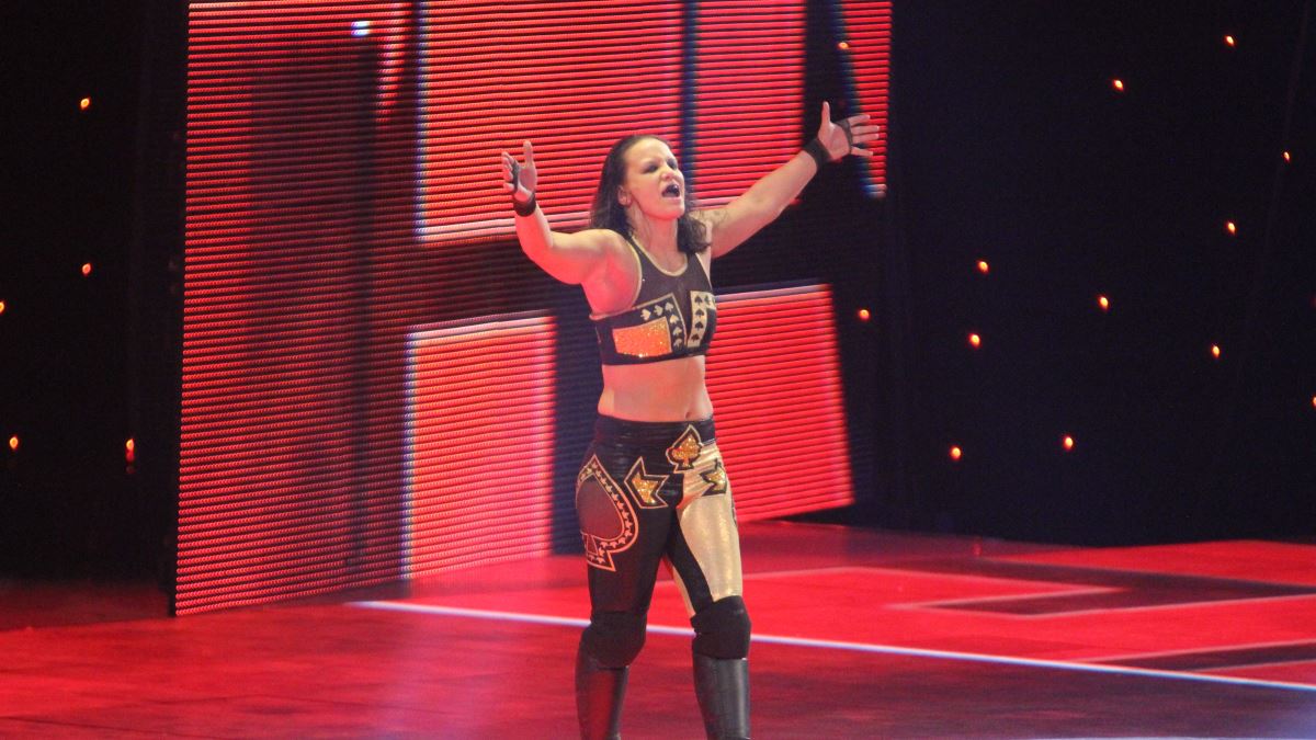 Baszler taps them all out at impressive WWE Elimination Chamber