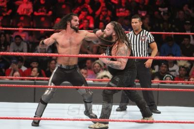 Seth Rollins battles Bray Wyatt