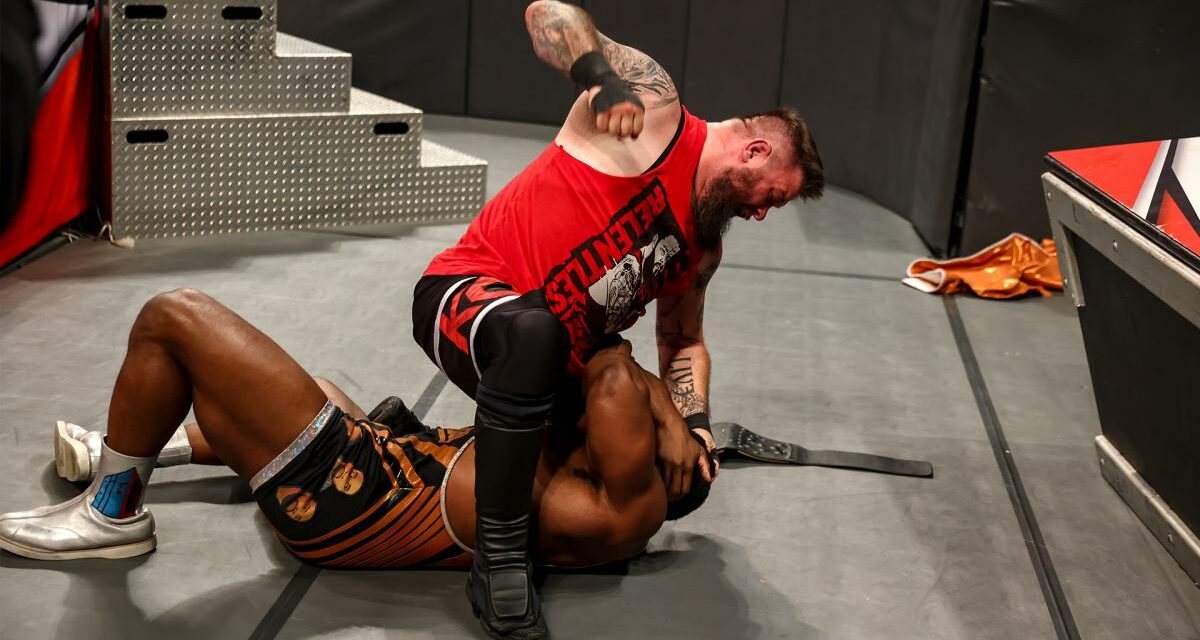RAW: Seth Rollins breaks KO; Big E pays the price