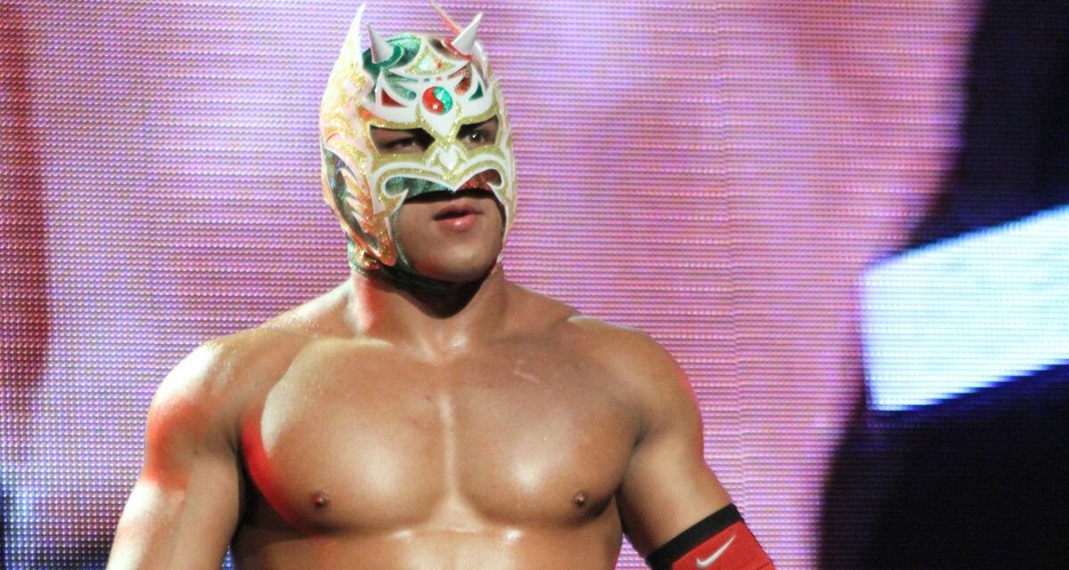Dragon Lee signs with WWE