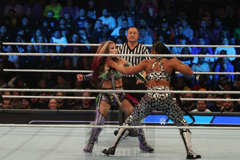 Bianca Belair vs Kairi Sane at WWE Smackdown on Friday, December 1, 2023, at the Barclays Center in Brooklyn, ny. Photo by George Tahinos, https://georgetahinos.smugmug.com