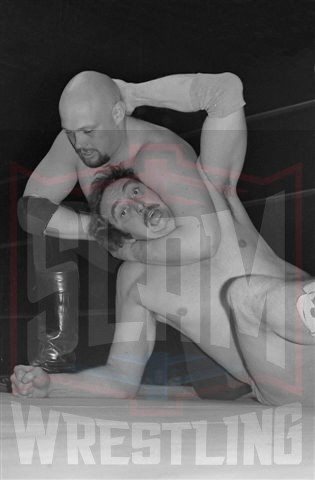 Kurt Von Hess headlocks Tex McKenzie in Detroit. Photo by Dave Drason Burzynski