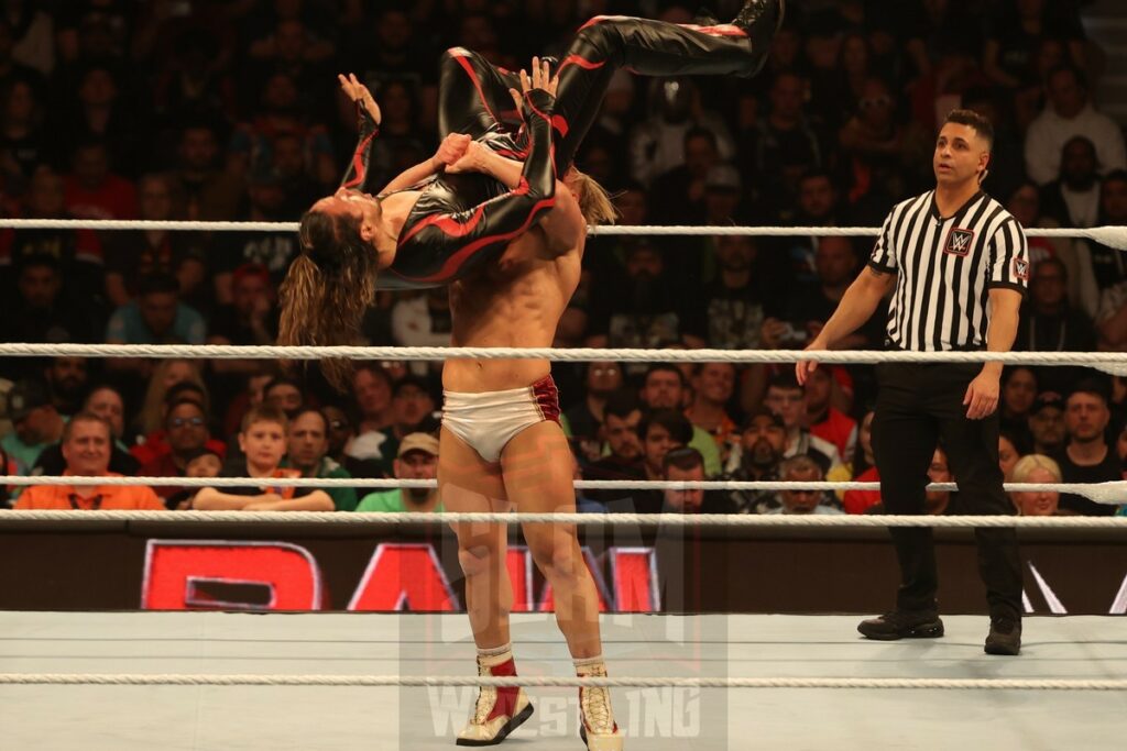 Ilja Dragunov vs. Shinsuke Nakamura at WWE Monday Night Raw at the Wells Fargo Center in Philadelphia, PA, on April 8, 2024. Photo by George Tahinos, georgetahinos.smugmug.com