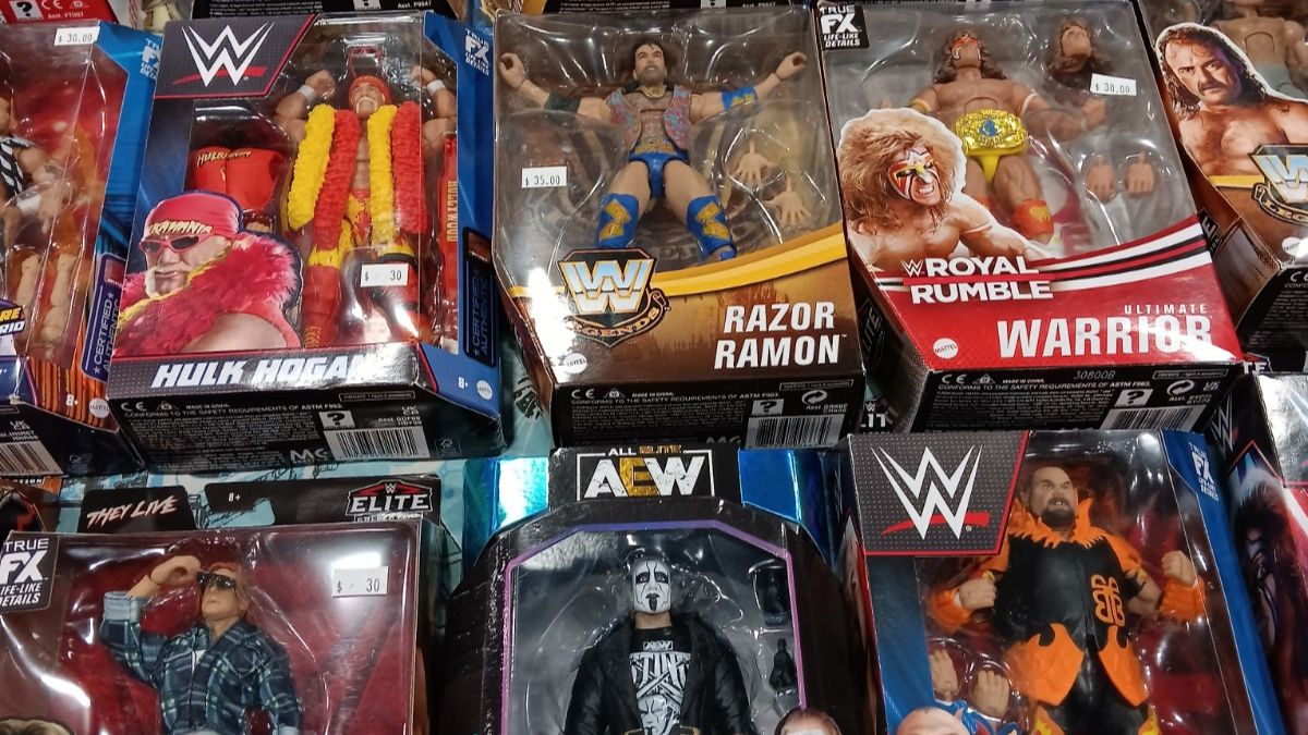 Wrestling collectibles galore at inaugural Novi Toy Show Slam Wrestling