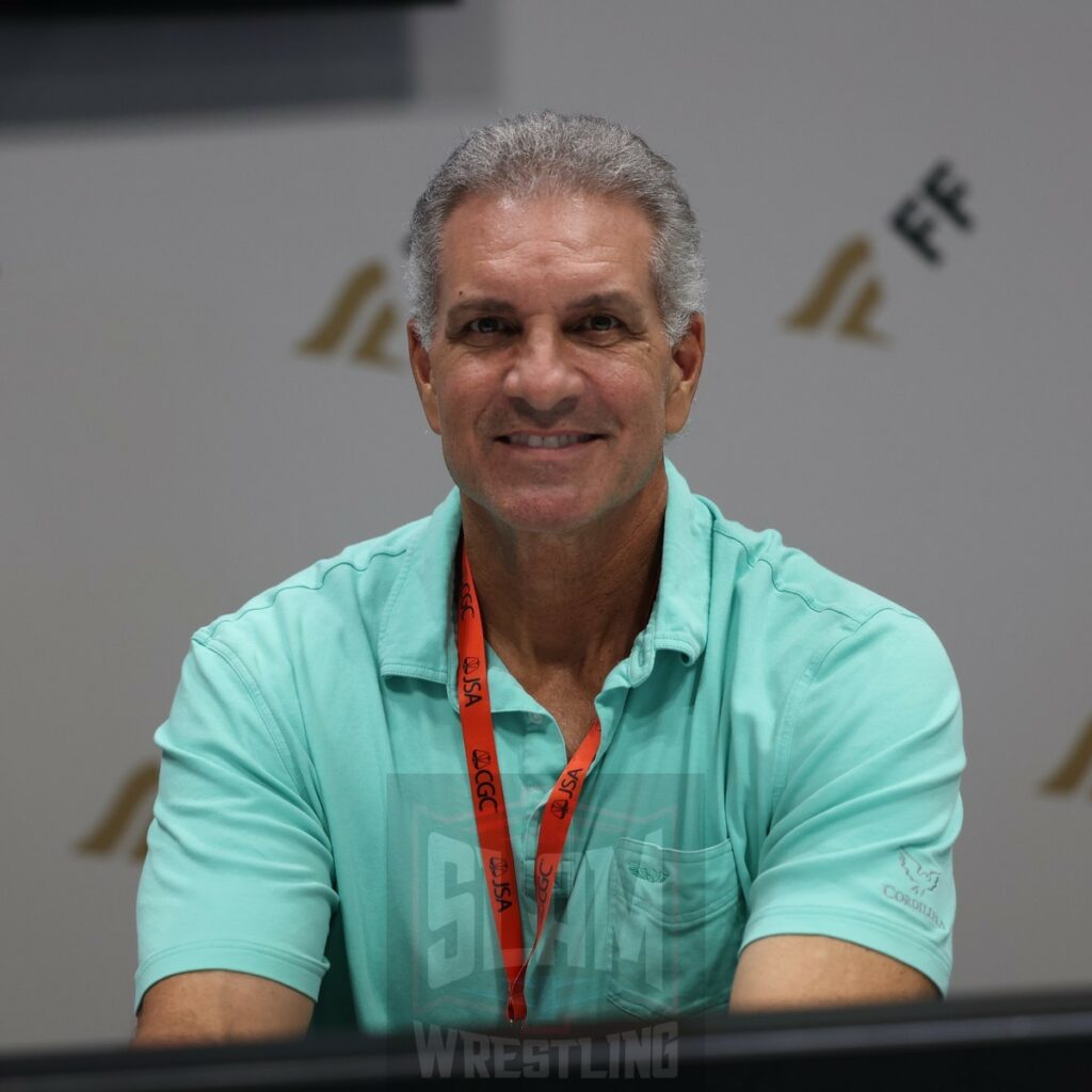 Football's Vinny Testaverde at Fanatics Fest NYC, Friday, August 16 to Sunday, August 18, 2024, at the Jacob K. Javits Convention Center, in New York City Photo by George Tahinos, https://georgetahinos.smugmug.com