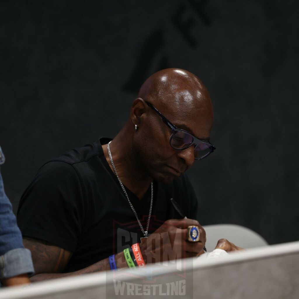 Football's Jerry Rice at Fanatics Fest NYC, Friday, August 16 to Sunday, August 18, 2024, at the Jacob K. Javits Convention Center, in New York City Photo by George Tahinos, https://georgetahinos.smugmug.com