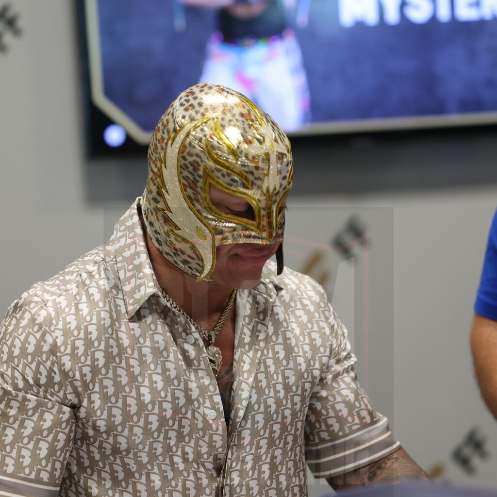 Rey Mysterio at Fanatics Fest NYC, Friday, August 16 to Sunday, August 18, 2024, at the Jacob K. Javits Convention Center, in New York City Photo by George Tahinos, https://georgetahinos.smugmug.com