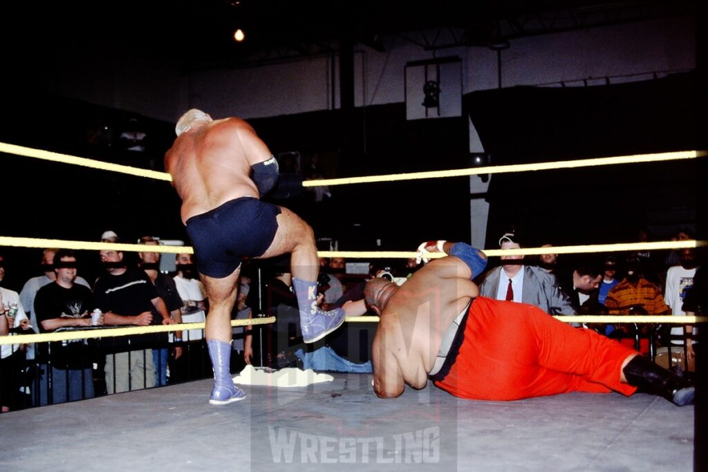 Kevin Sullivan battles Abdullah the Butcher. Photo by George Tahinos, https://georgetahinos.smugmug.com