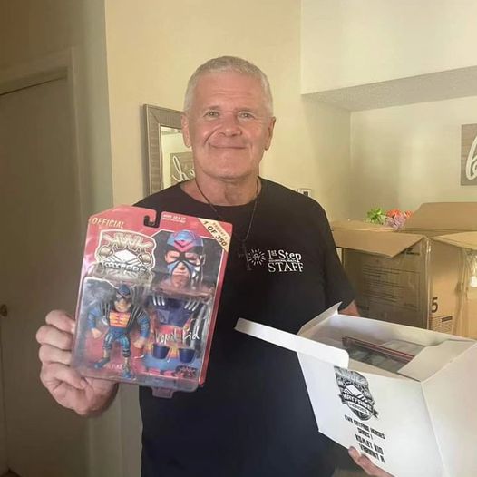 Paul Diamond with Komet Kid figure