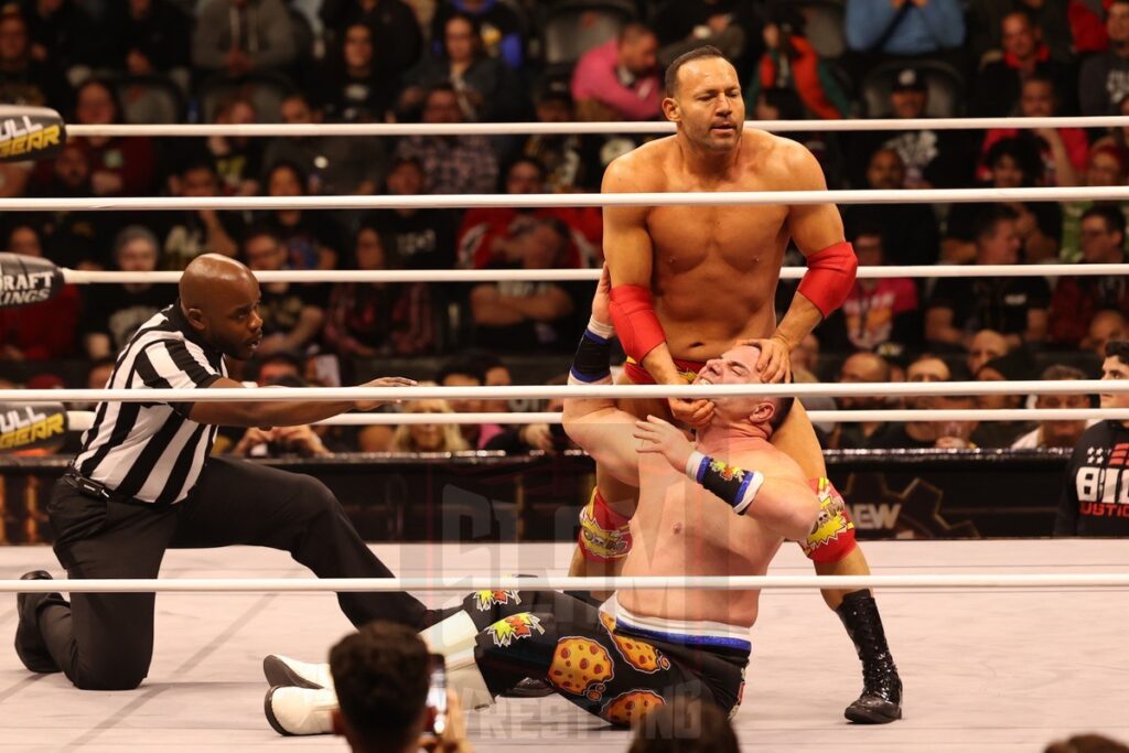 A.J. Befumo vs Q.T. Marshall at AEW Full Gear on Saturday, November 23, 2024, at the Prudential Center in Newark, NJ. Photo by George Tahinos, https://georgetahinos.smugmug.com