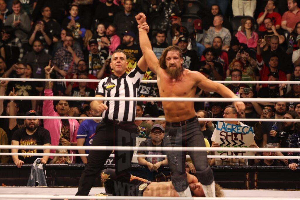 Jay White defeats “Hangman” Adam Page at AEW Full Gear on Saturday, November 23, 2024, at the Prudential Center in Newark, NJ. Photo by George Tahinos, https://georgetahinos.smugmug.com