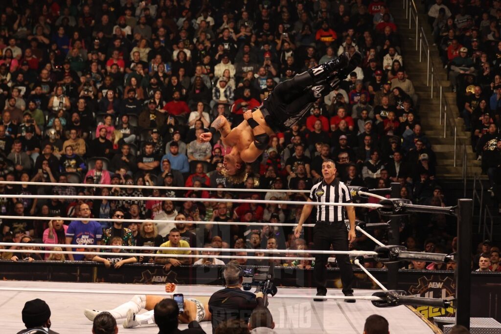 Will Ospreay vs. Kyle Fletcher at AEW Full Gear on Saturday, November 23, 2024, at the Prudential Center in Newark, NJ. Photo by George Tahinos, https://georgetahinos.smugmug.com