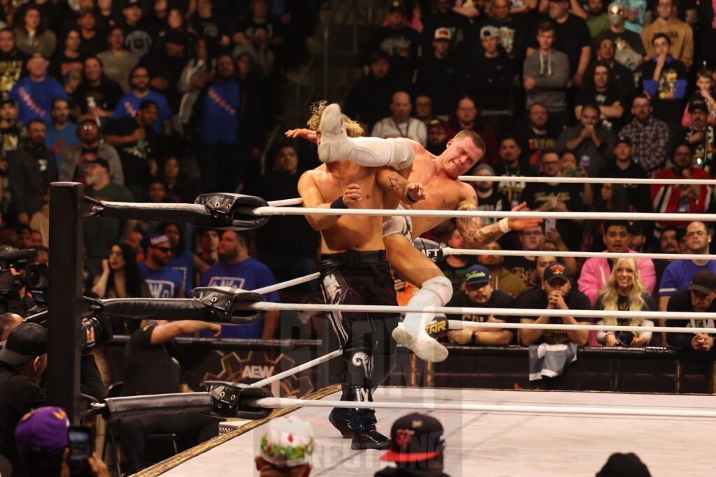 Will Ospreay vs. Kyle Fletcher at AEW Full Gear on Saturday, November 23, 2024, at the Prudential Center in Newark, NJ. Photo by George Tahinos, https://georgetahinos.smugmug.com