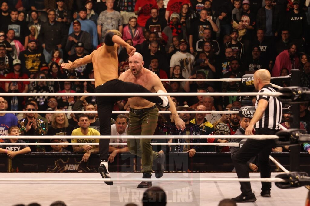 AEW World Championship Match: Jon Moxley (c) vs. Orange Cassidy at AEW Full Gear on Saturday, November 23, 2024, at the Prudential Center in Newark, NJ. Photo by George Tahinos, https://georgetahinos.smugmug.com