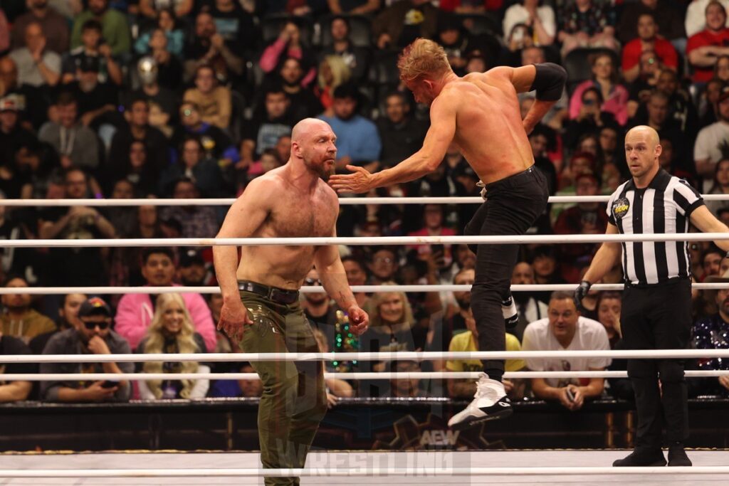 AEW World Championship Match: Jon Moxley (c) vs. Orange Cassidy at AEW Full Gear on Saturday, November 23, 2024, at the Prudential Center in Newark, NJ. Photo by George Tahinos, https://georgetahinos.smugmug.com