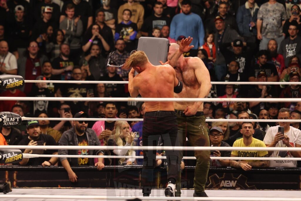 AEW World Championship Match: Jon Moxley (c) vs. Orange Cassidy at AEW Full Gear on Saturday, November 23, 2024, at the Prudential Center in Newark, NJ. Photo by George Tahinos, https://georgetahinos.smugmug.com