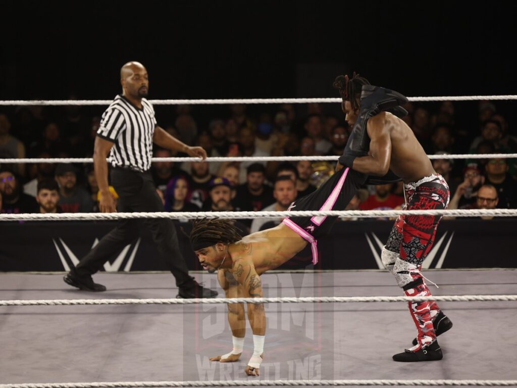 Je’Von Evans vs Wes Lee at NXT on Wednesday, November 6, 2024, at the 2300 Arena, in Philadelphia, PA. Photo by George Tahinos, https://georgetahinos.smugmug.com