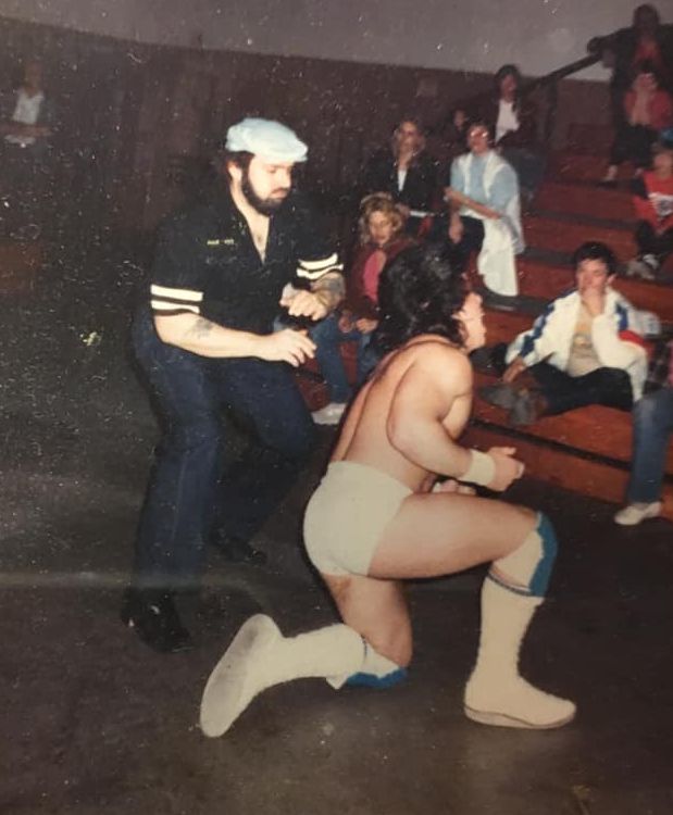 Fuzzy Sayers attacks Buddy Wayne in All-Star Wrestling in the 1980s.