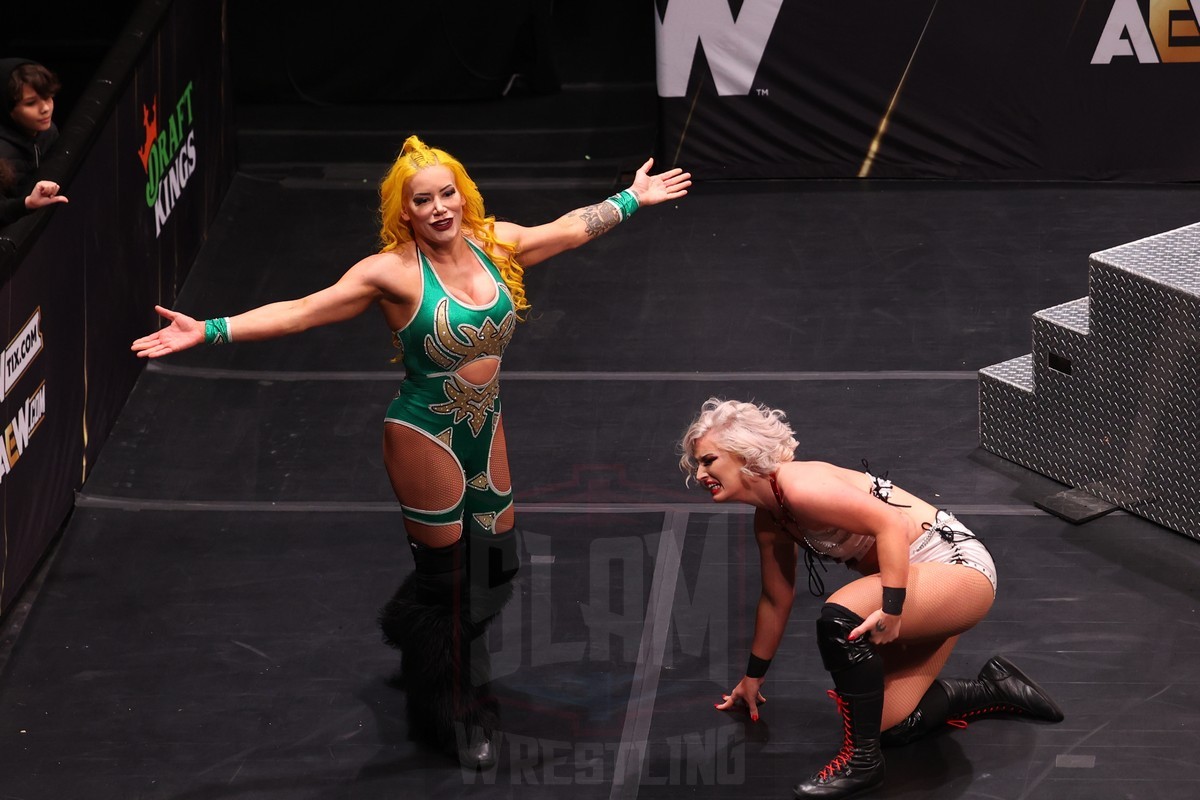 Toni Storm vs Taya Valkyire at AEW Dynamite, at the Hammerstein Ballroom in New York, New York, taped on Sunday, December 22, and airing on Wednesday, December 25, 2024. Photo by George Tahinos, georgetahinos.smugmug.com