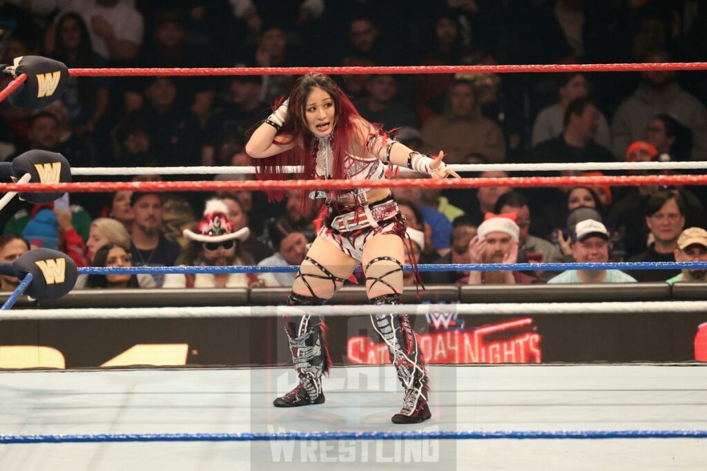 Women's World Championship Match: Iyo Sky vs. Liv Morgan (c) at WWE Saturday Night's Main Event on Saturday, December 14, 2024, at the Nassau Veterans Memorial Coliseum in Uniondale, New York. Photo by George Tahinos, georgetahinos.smugmug.com