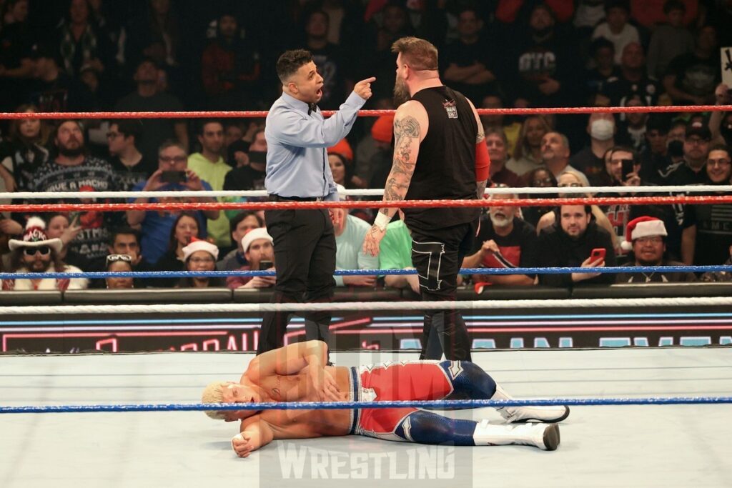 Undisputed WWE Championship Match: Kevin Owens vs. Cody Rhodes (c) at WWE Saturday Night's Main Event on Saturday, December 14, 2024, at the Nassau Veterans Memorial Coliseum in Uniondale, New York. Photo by George Tahinos, georgetahinos.smugmug.com