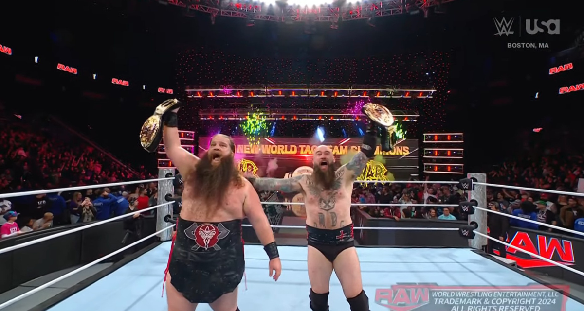 WWE Raw: The War Raiders plunder the tag titles