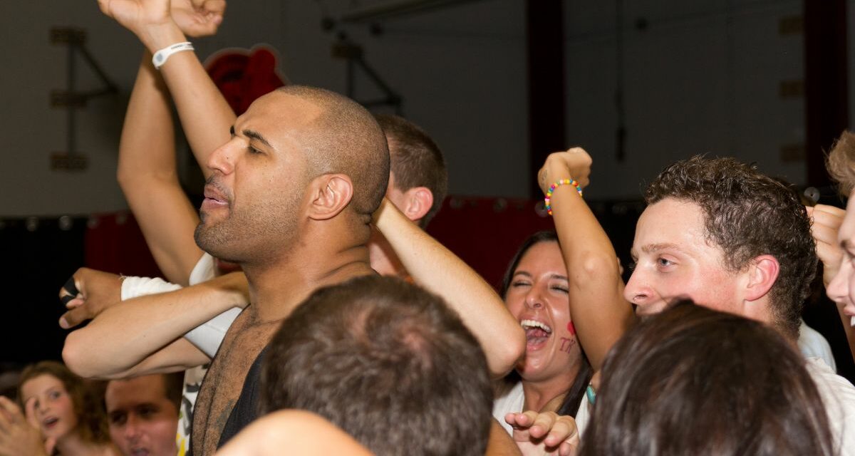 Fans surround Jesse Scott as Tiberius King on August 18, 2011. Photo by Tabercil